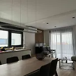 Apartmán Fux Luxury Rooftop Terrace Jacuzzi & Bbq *