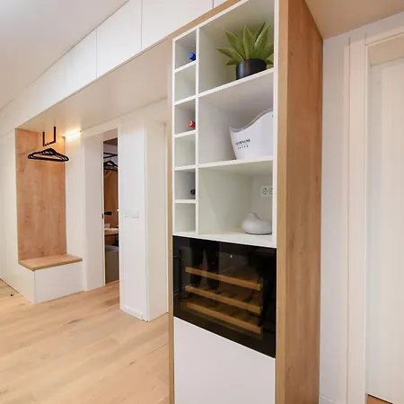 Lägenhet Fux Luxury Rooftop Terrace Jacuzzi & Bbq *