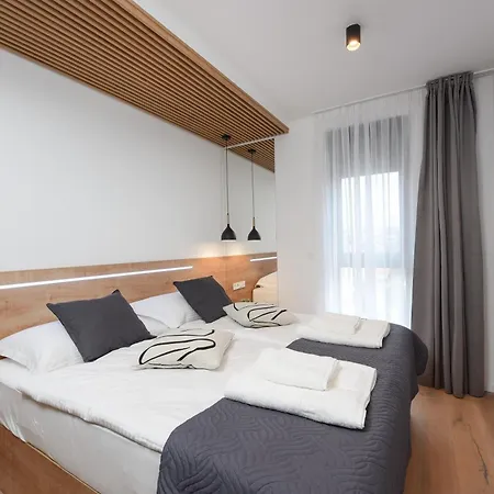 Fux Luxury Rooftop Terrace Jacuzzi & Bbq Lägenhet Zadar