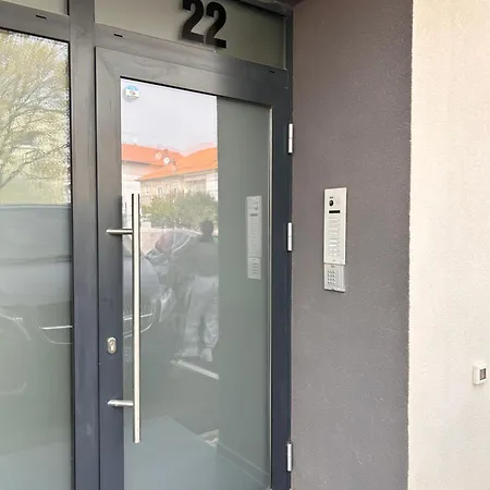 Lägenhet Fux Luxury Rooftop Terrace Jacuzzi & Bbq *